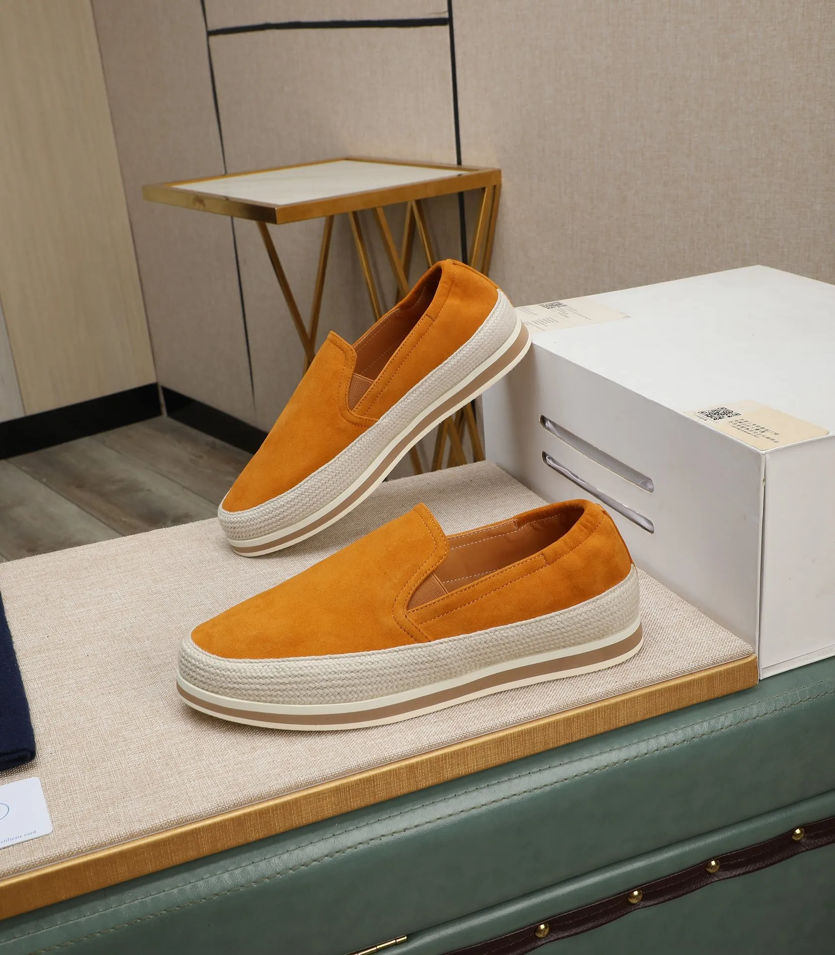 Men's men's shoes 💰460 high-end version. PRADA (Prada) men's casual style, compare the quality at the counter 🧚🏿♂️Imported cowhide fabric 🐎Water-dyed comfortable and soft cowhide lining for feet 🐂Genuine leather outsole with label 🎉 Size 38-44. Can be customized for 45💥🏆